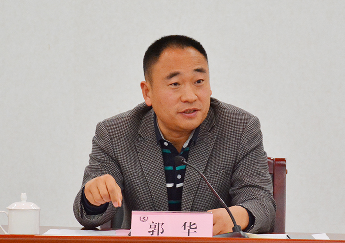 学校召开2019年意识形态和安全稳定工作会